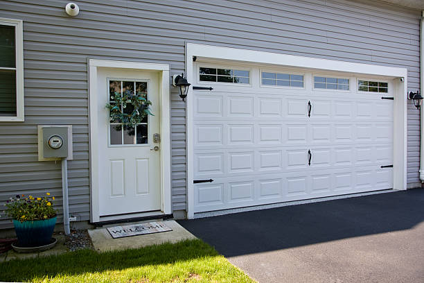 24/7 Emergency Garage Door Panel Replacement experts in Sandusky, MI